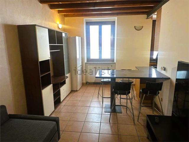 Appartamento in vendita a Cogliate, Lombardia