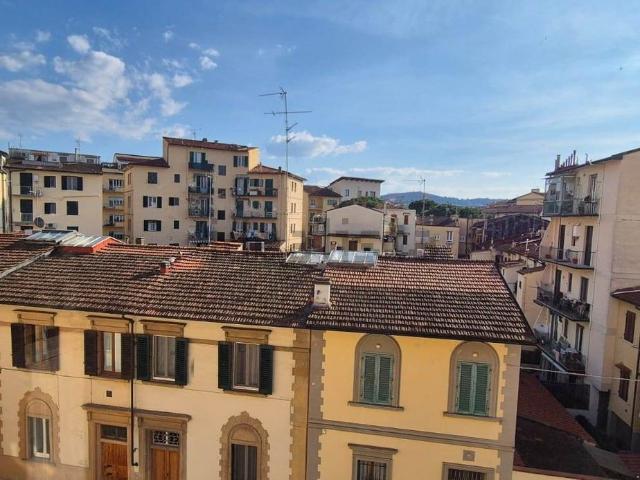 Appartamento in vendita a Quartiere 3, Firenze