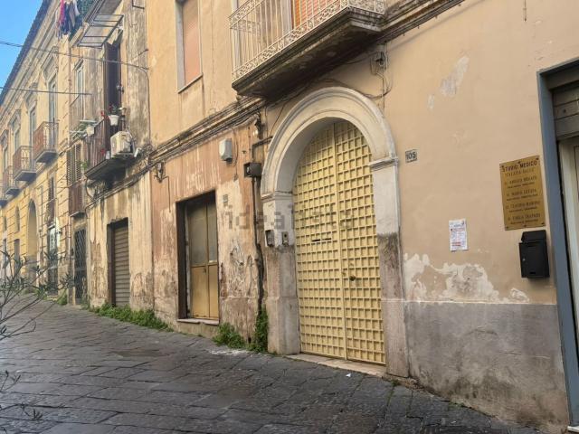 Appartamento in vendita a Maddaloni, Campania