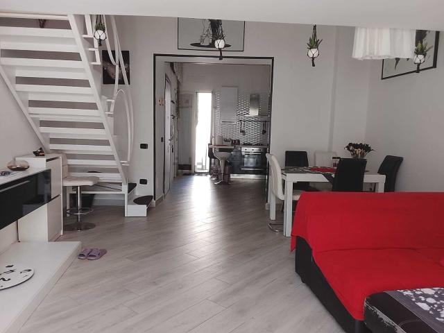 Appartamento in vendita a Caporivo, Castellammare Di Stabia