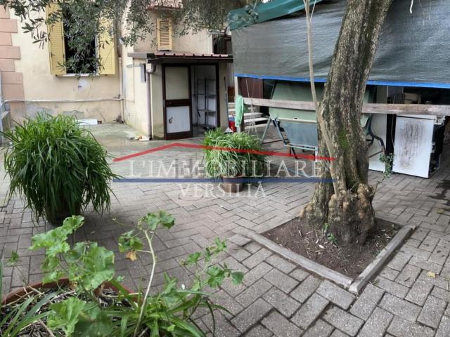 Appartamento in vendita a Quercioli, Marina Di Massa
