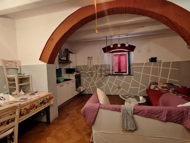 Appartamento in vendita a Collesalvetti, Toscana