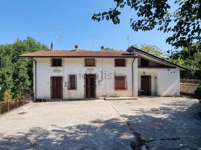 Appartamento in vendita a San Mango sul Calore, Avellino