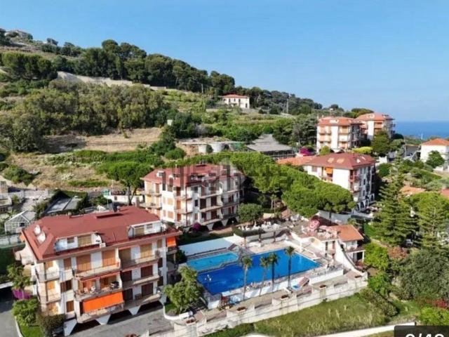 Appartamento in vendita a Costarainera, Liguria