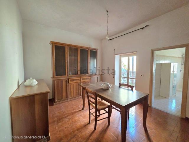 Appartamento in vendita a Caprarola, Lazio