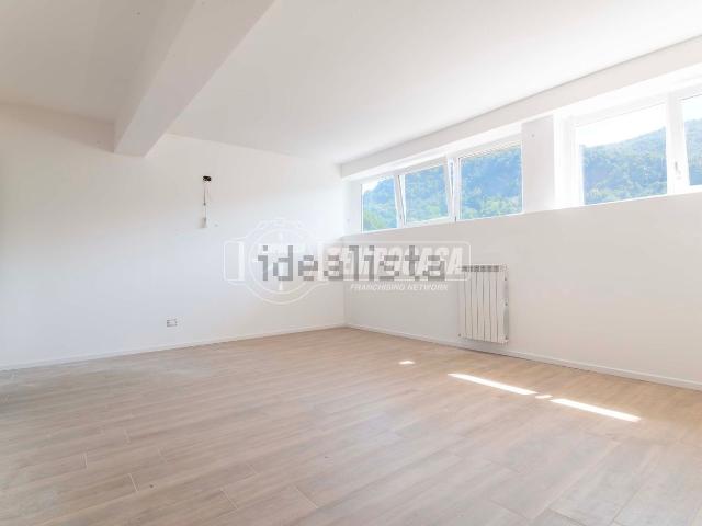 Appartamento in vendita a Sagnino, Como