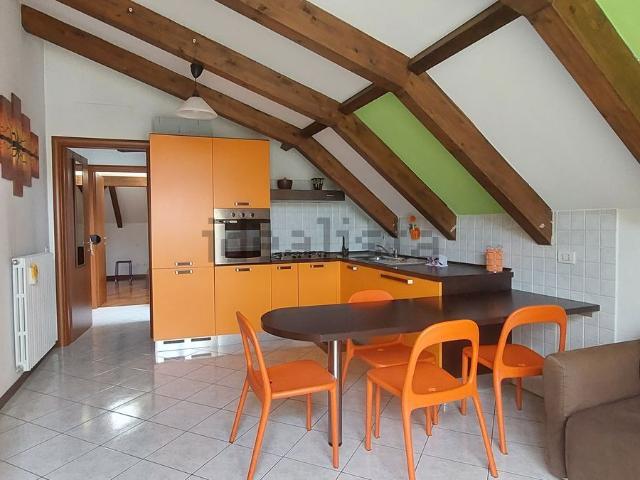 Appartamento in vendita a Cesano Maderno, Cassina Savina