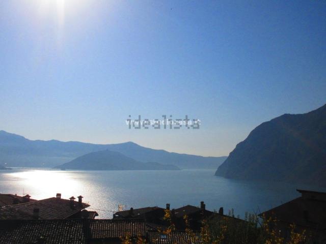 Appartamento in vendita a Riva Di Solto, Lombardia