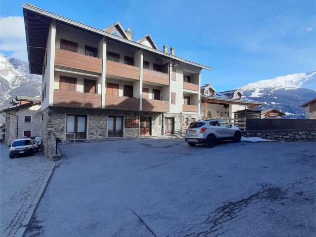 Appartamento in vendita a Comunità montana Alta Valtellina, Valdisotto