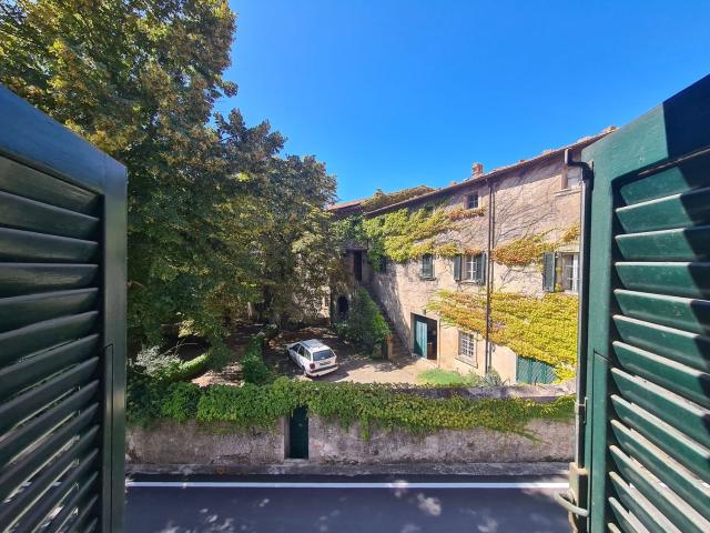 Appartamento in vendita a Castellina Marittima, Toscana