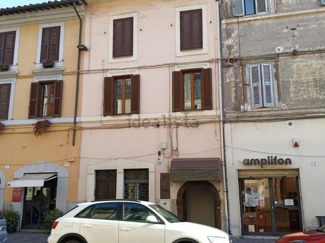 Appartamento in vendita a Ronciglione, Viterbo