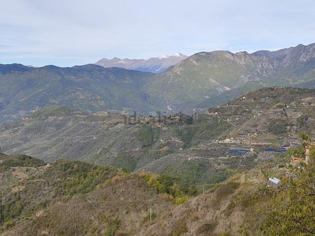 Attico in vendita a Bajardo, Provincia di Imperia
