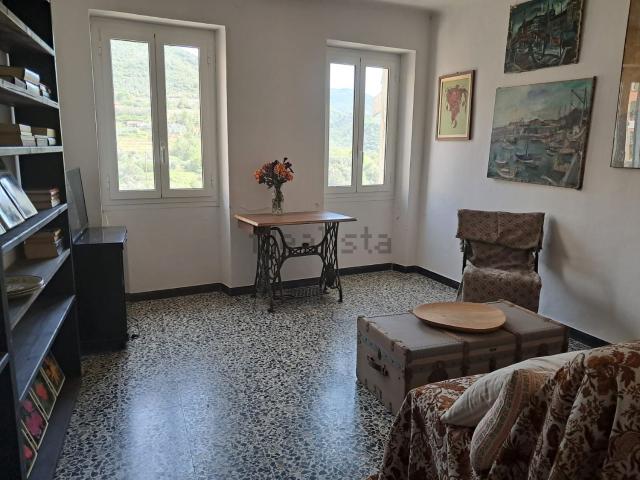 Appartamento in vendita a Baiardo, Liguria