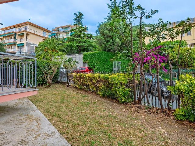 Appartamento in vendita a Pietra Ligure, Liguria