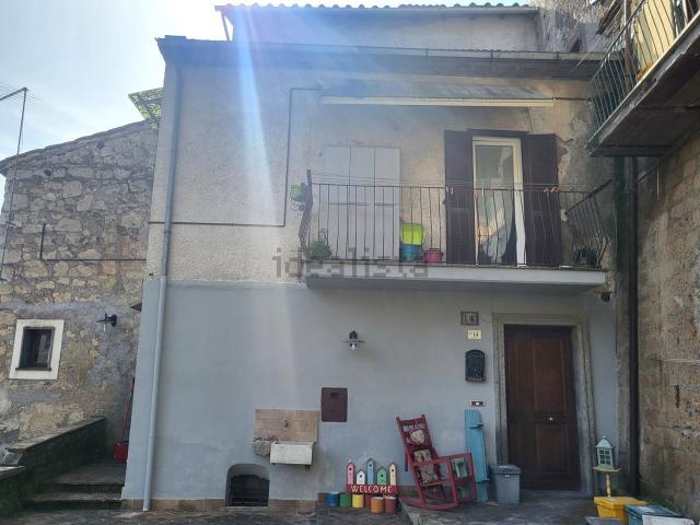 Appartamento in vendita a Carbognano, Lazio
