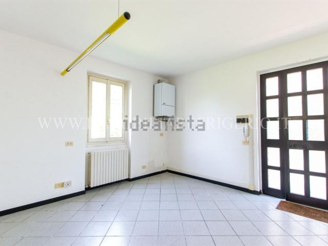 Appartamento in vendita a Caprino Bergamasco, Lombardia