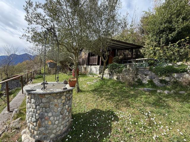 Appartamento in vendita a Carlazzo, Lombardia