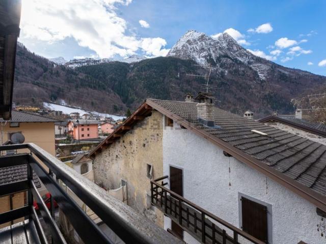 Appartamento in vendita a Valbondione, Lombardia