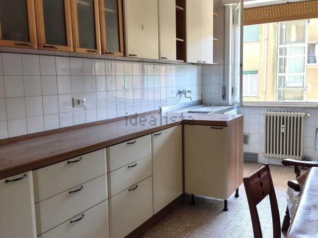Appartamento in vendita a Centro Est, Serra Riccò