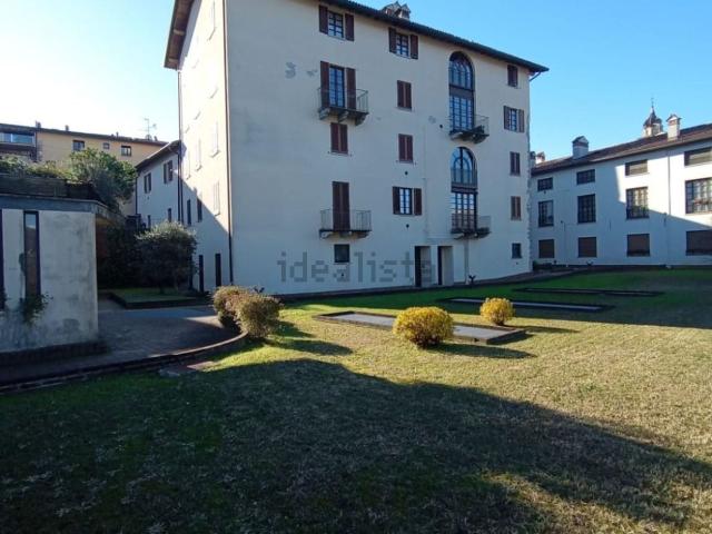 Appartamento in vendita a Rogeno, Lombardia
