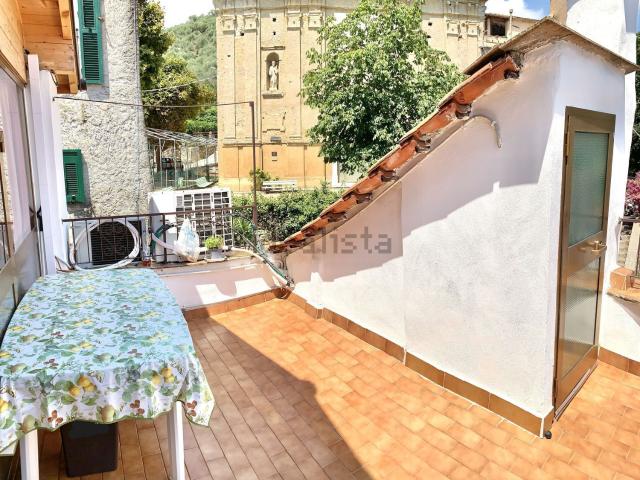 Appartamento in vendita a Imperia, Liguria
