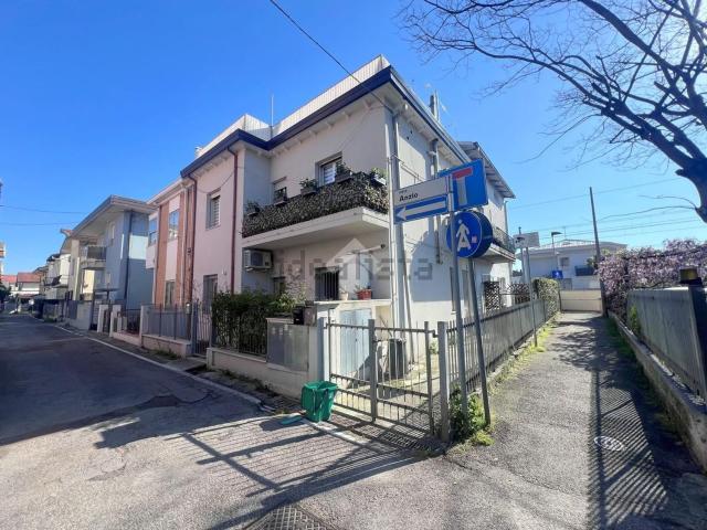 Appartamento in vendita a Rimini, Reggio Emilia