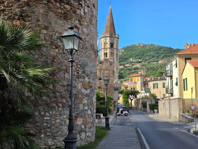 Appartamento in vendita a Finale Ligure, Liguria