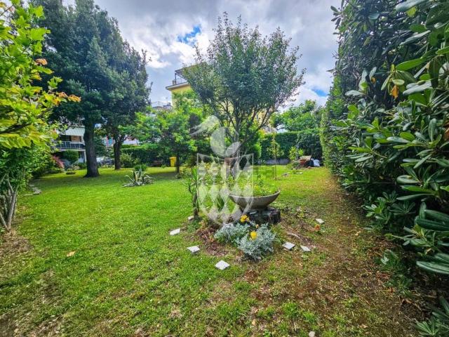 Appartamento in vendita a Tenuta di Marinella, Sarzana