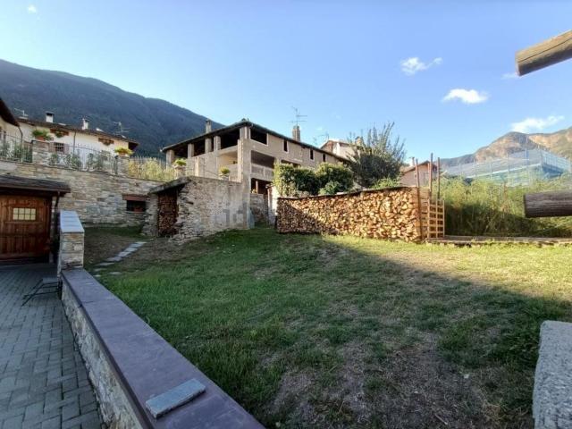 Appartamento in vendita a Aymavilles, Aosta