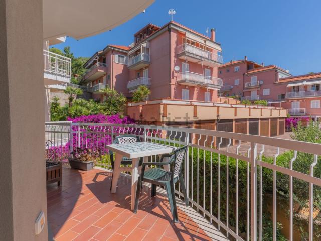 Appartamento in vendita a Vadino, Albenga