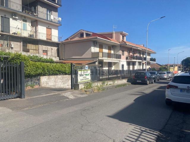 Appartamento in vendita a Aci Sant'antonio, Sicilia