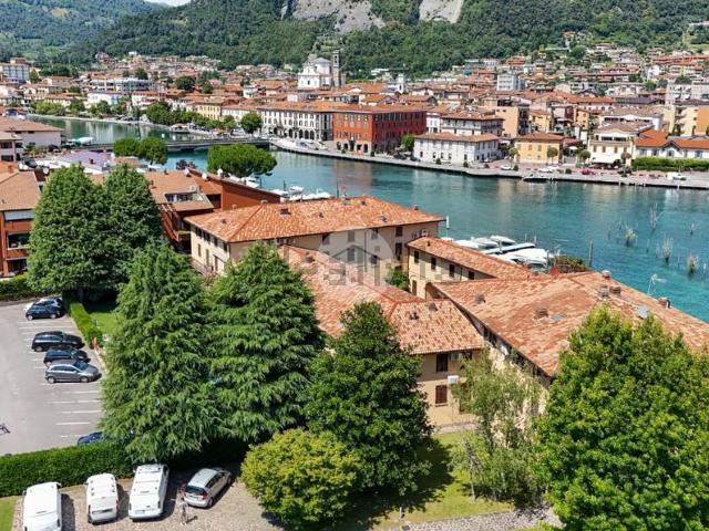 Appartamento in vendita a Paratico, Lombardia