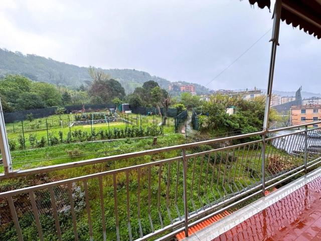 Appartamento in vendita a Media Val Bisagno, Serra Riccò