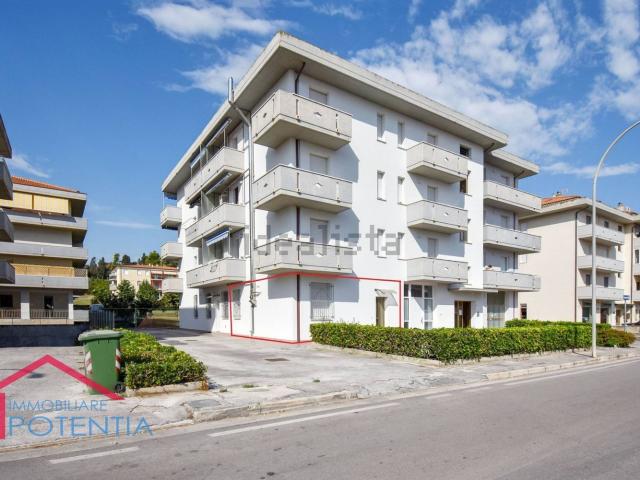 Appartamento in vendita a Porto Potenza Picena, Potenza Picena