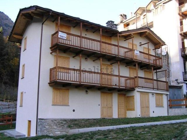 Appartamento in vendita a Antey Saint André, Aosta