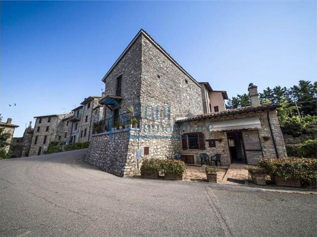 Appartamento in vendita a Colpetrazzo, Umbria