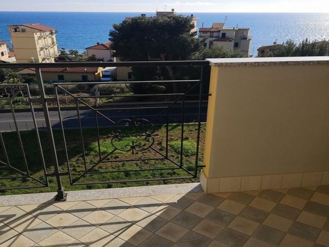 Appartamento in vendita a Riva Ligure, Liguria