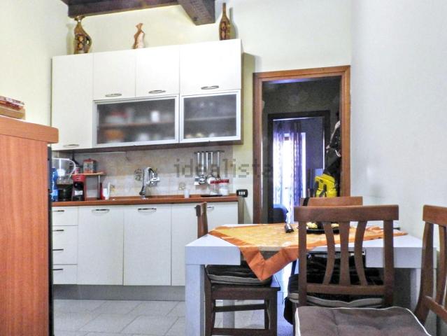 Appartamento in vendita a Imbersago, Lombardia
