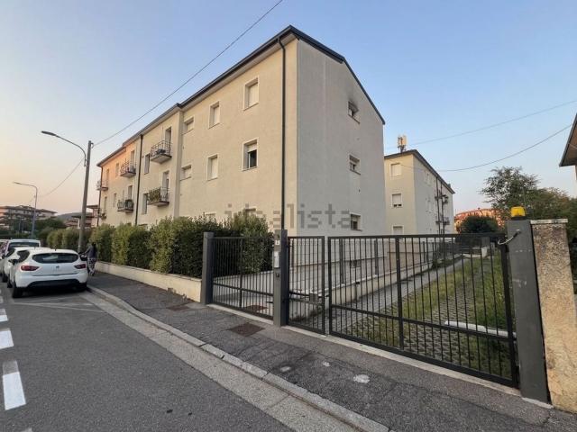 Appartamento in vendita a Zona Ovest, Brescia