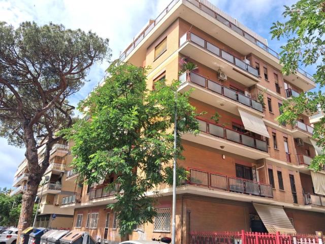 Appartamento in vendita a Lido di Ostia, Roma Capitale
