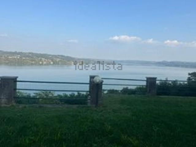 Appartamento in vendita a Biandronno, Varese
