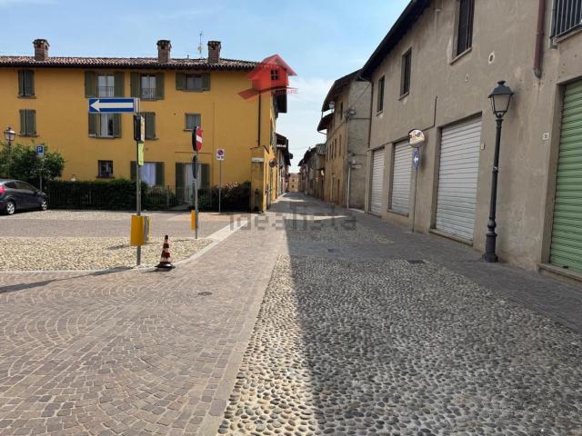 Appartamento in vendita a Brembate, Lombardia