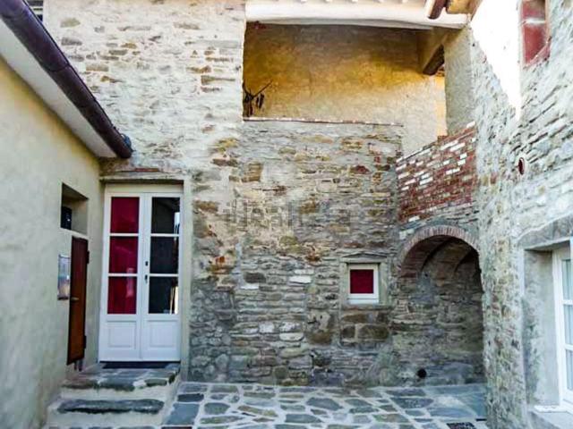 Appartamento in vendita a Palazzo Del Pero, Toscana