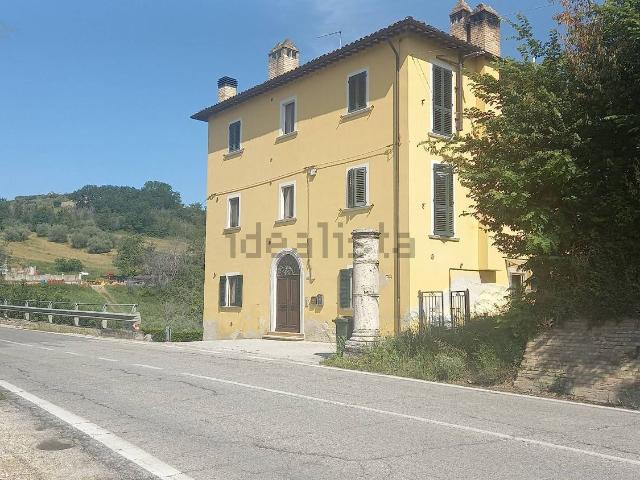 Appartamento in vendita a Brecciarolo, Marche