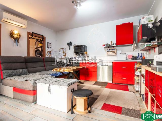 Appartamento in vendita a Arese, Lombardia