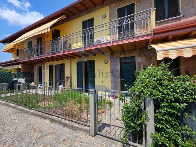 Appartamento in vendita a Boltiere, Lombardia