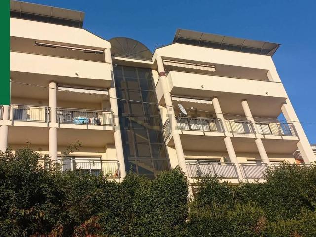 Appartamento in vendita a Biumo Superiore, Varese