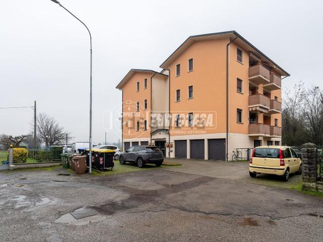 Appartamento in vendita a Re, Reggio Emilia