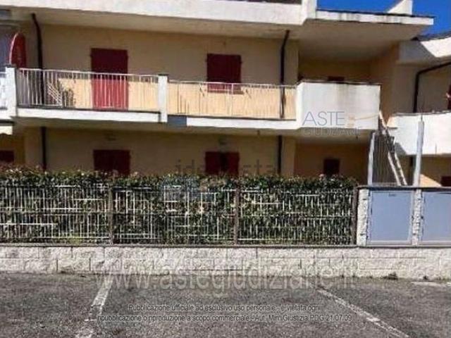 Appartamento in vendita a Capodimonte, Lazio