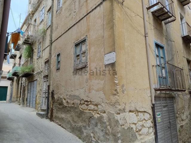 Appartamento in vendita a Quartiere Provvidenza, Caltanissetta